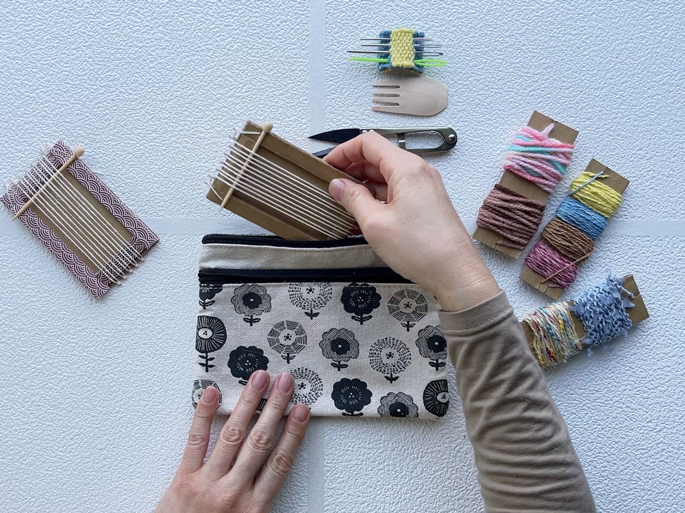 手のひらミニ織り機